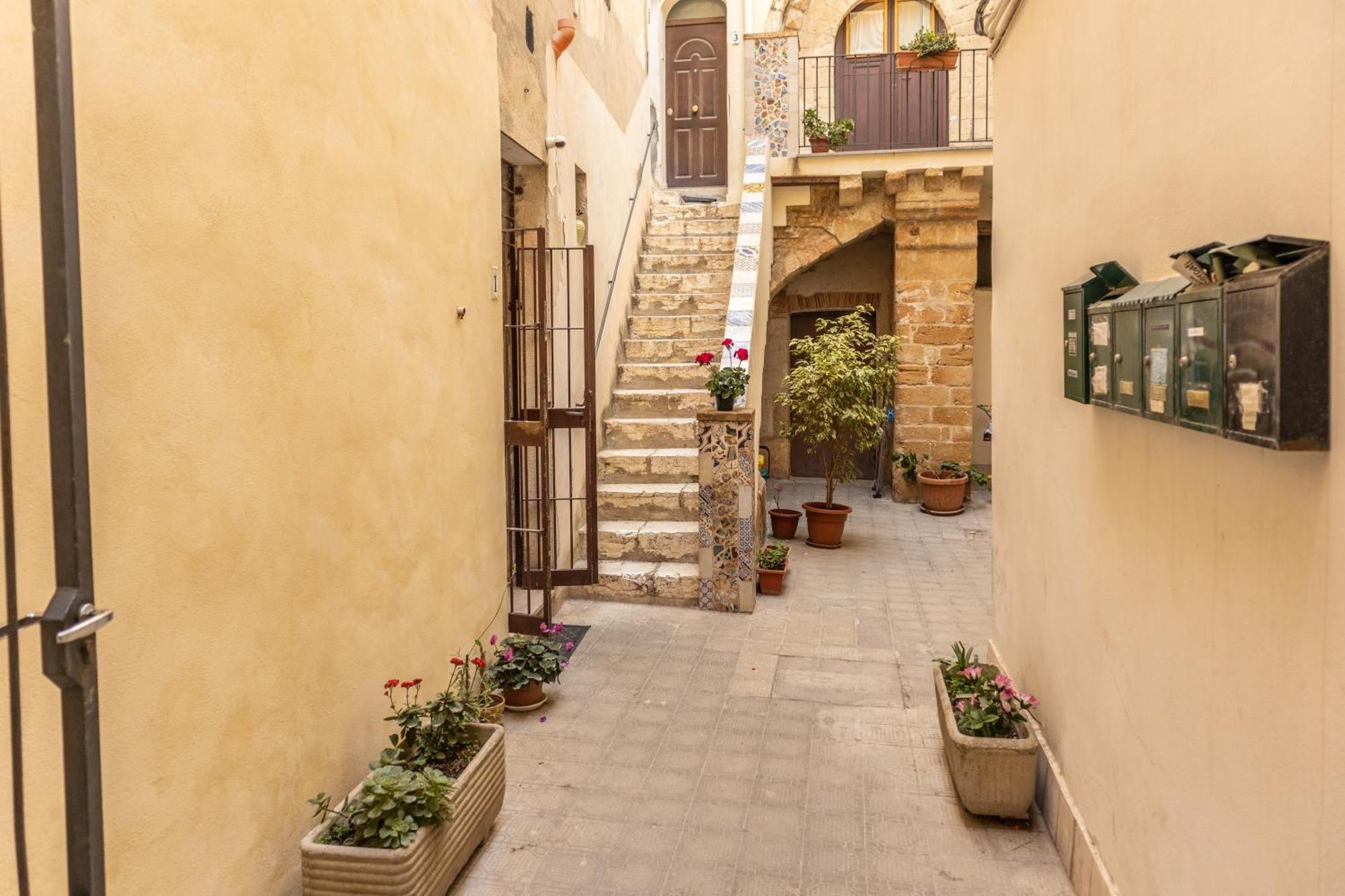 Antico Portale Apartment Трапани Екстериор снимка